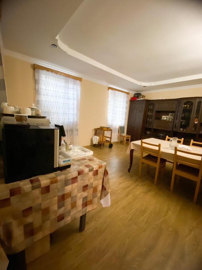 Guesthouse Ailama Ushguli Exteriör bild